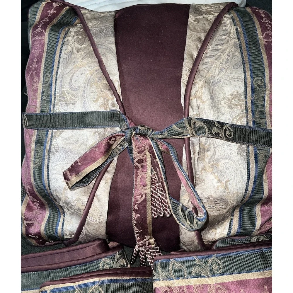 Set Of 4  Croscill‎ Dover Manor Damask Stripe KING Shams Burgundy 1 Throw Pillow